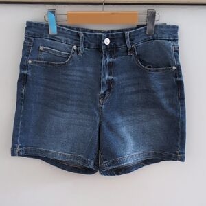 NICOLE MILLER | Women's Medium Wash Perfection Soho Ultra Stretch Hi-Rise Shorts